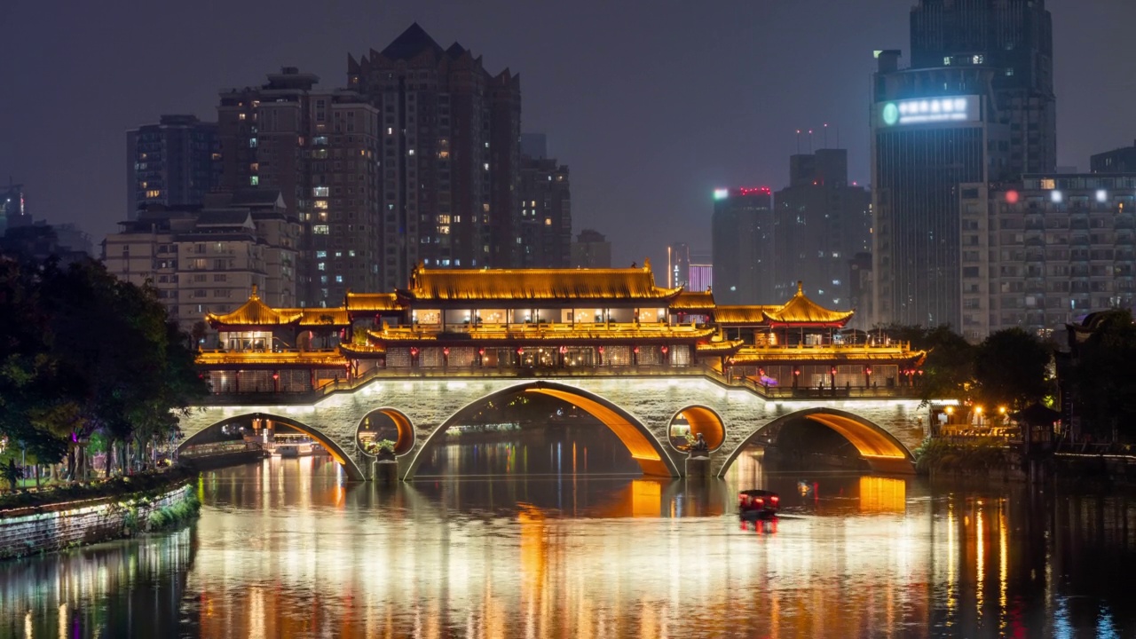 成都安顺大桥和锦江在夜间时间流逝视频素材