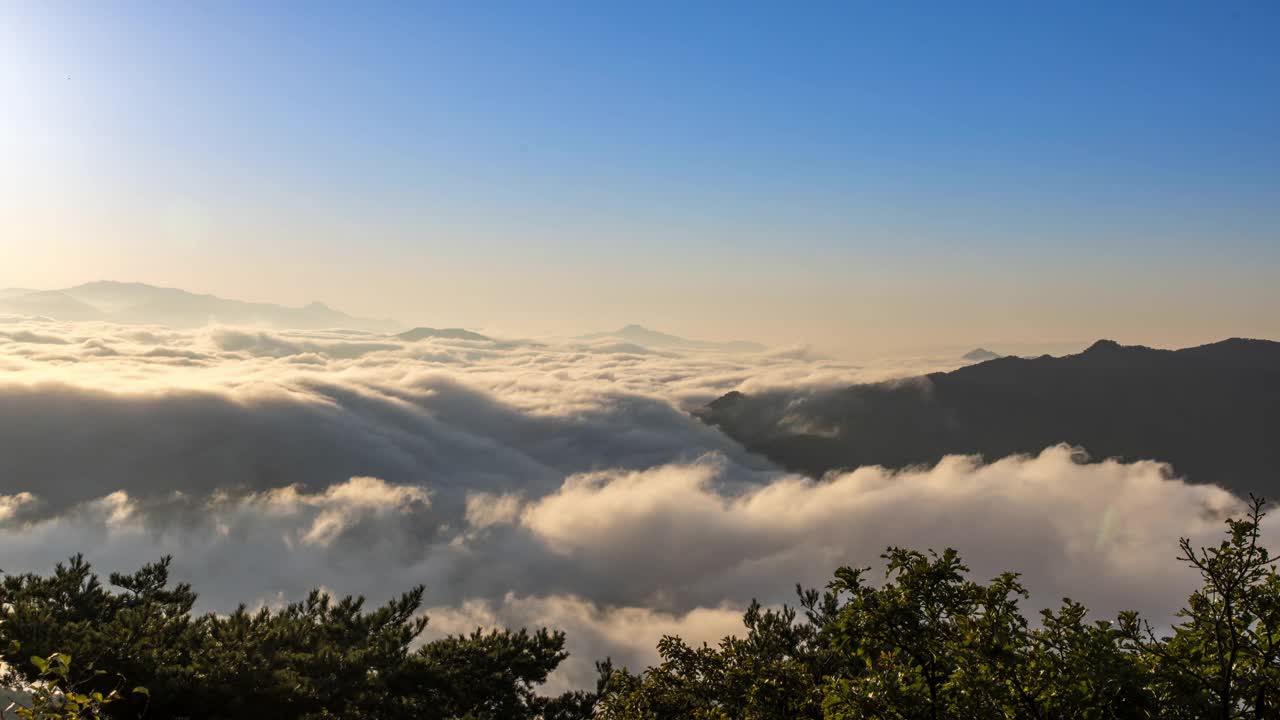 自然风景-山，云海，雾，日出和黎明/韩国京畿道视频素材