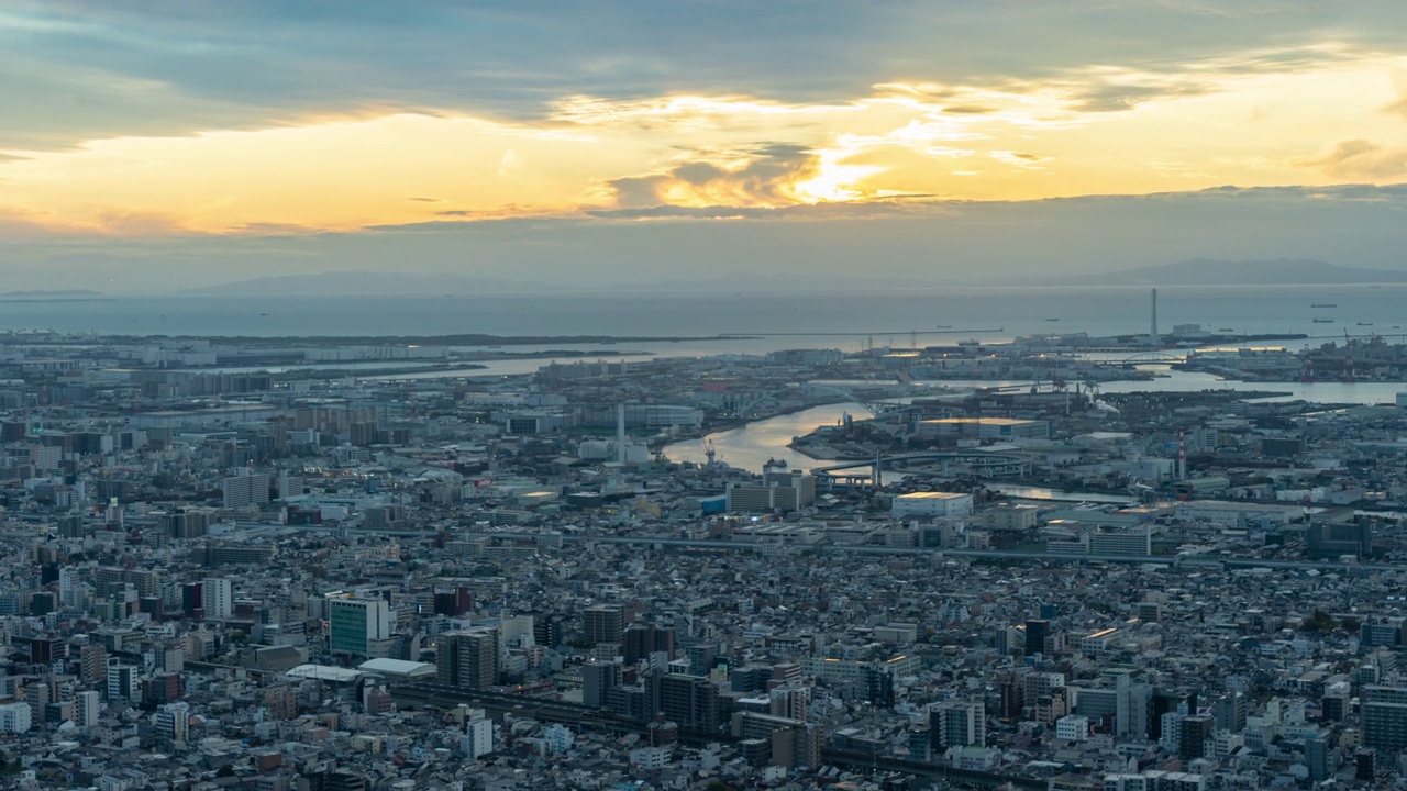 日本大阪市的日落延时俯视图视频素材