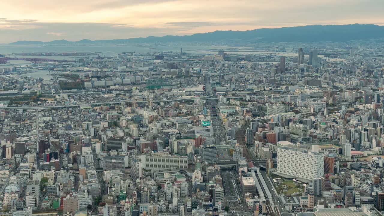 时间流逝大阪城市景观从白天到夜晚视频素材