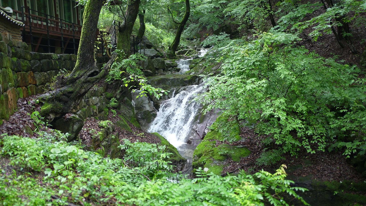 韩国忠清南道公州市嘎寺附近的嘎寺谷视频素材