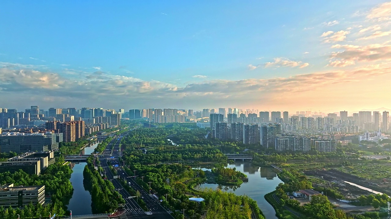 宁波日出时城市天际线的鸟瞰图视频素材