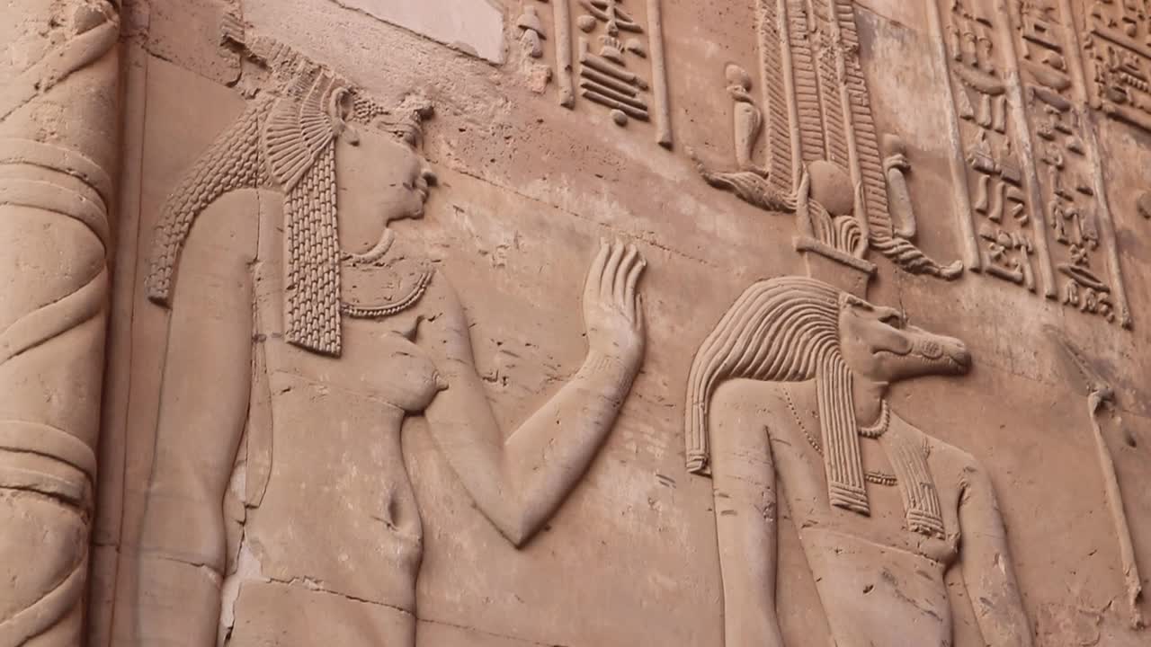 Sobek浮雕，Kom Ombo神庙，埃及视频素材