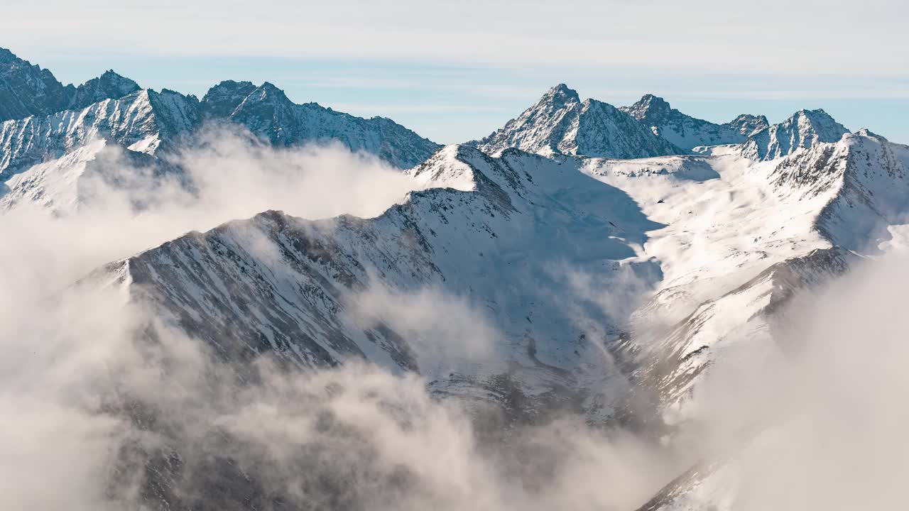 时光流逝的四川巴郎山雪山景象视频下载