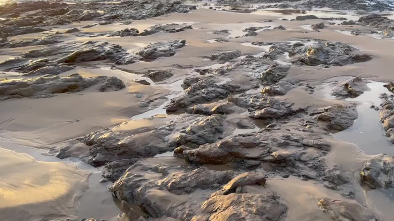 水晶湾泳滩视频下载