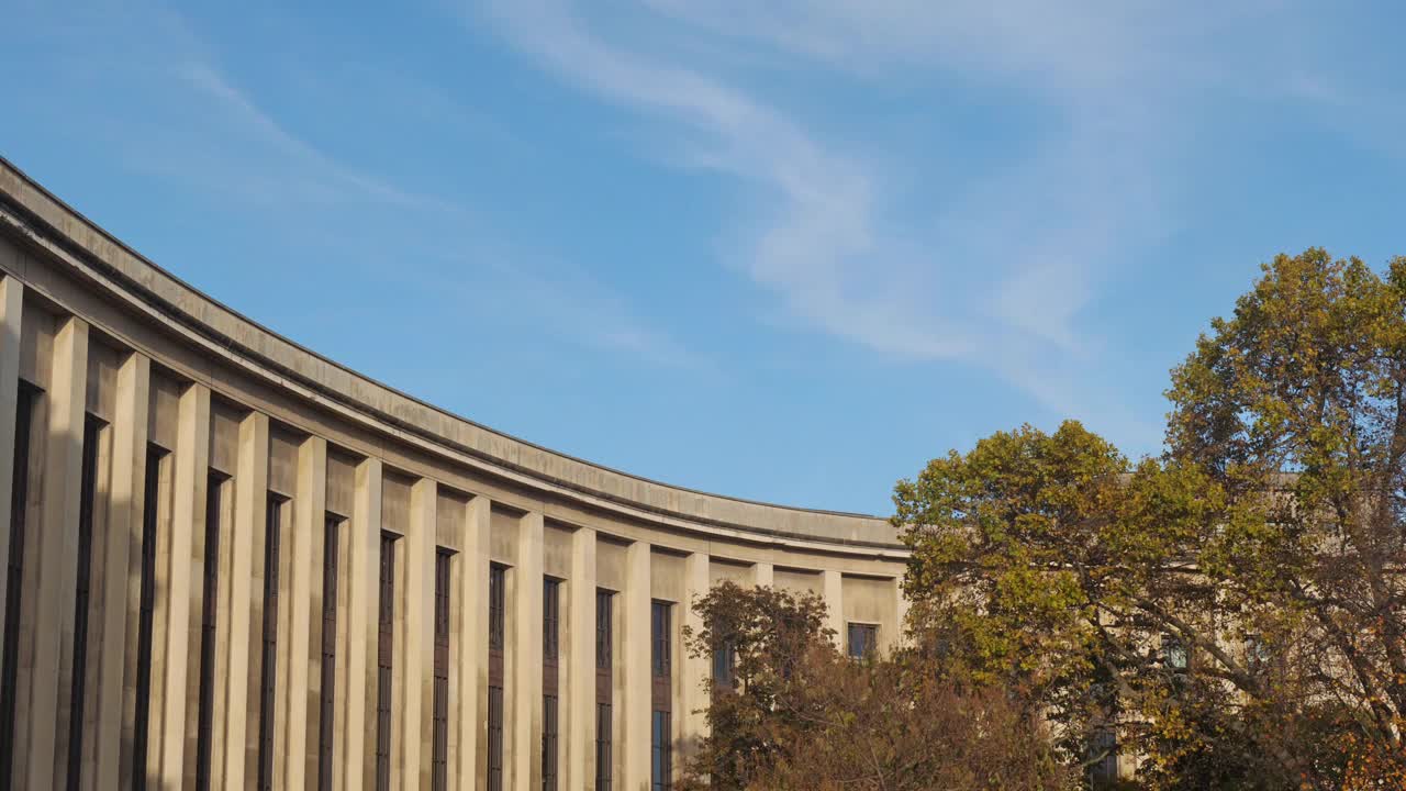 The Palais de Chaillot, 16th arrondissement, Paris, Île-de-France, France视频素材