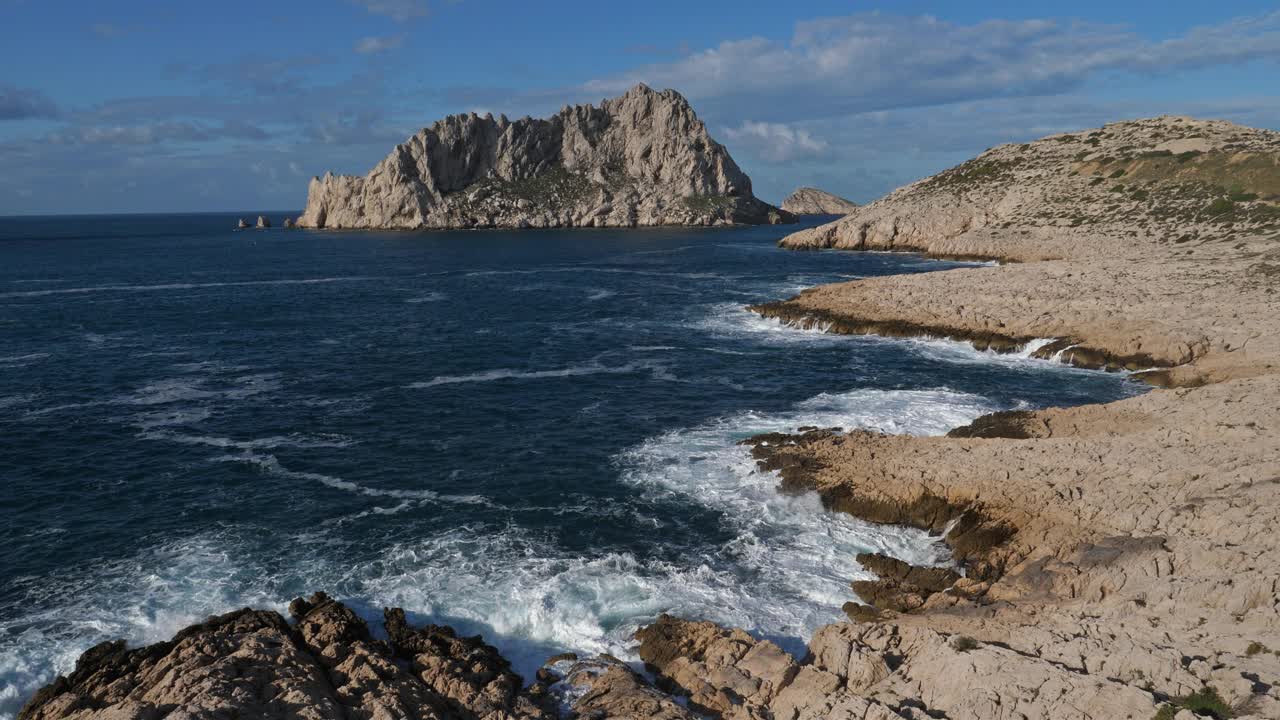 ïle Maire from the Cap Croisette, Marseille, 8th arrondissement, Bouches-du-Rhone,France.视频素材