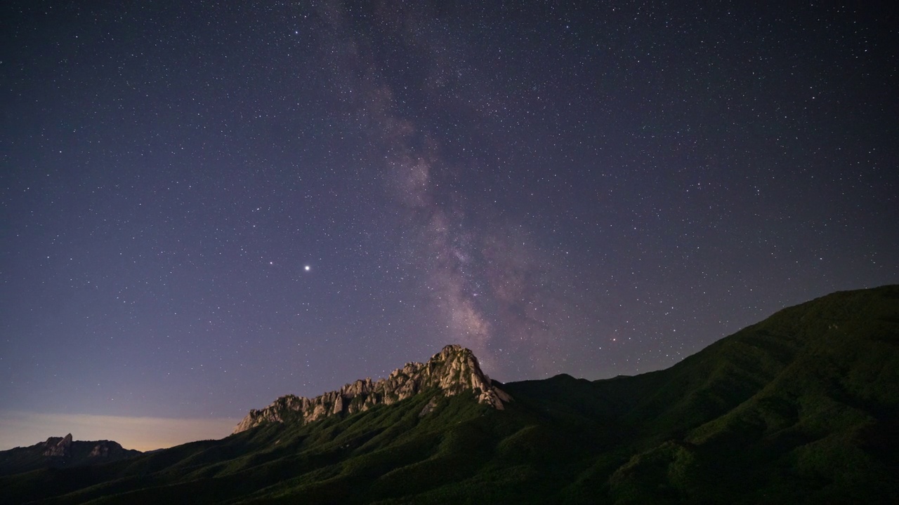 雪岳山和星系/江原道，韩国视频素材画面1