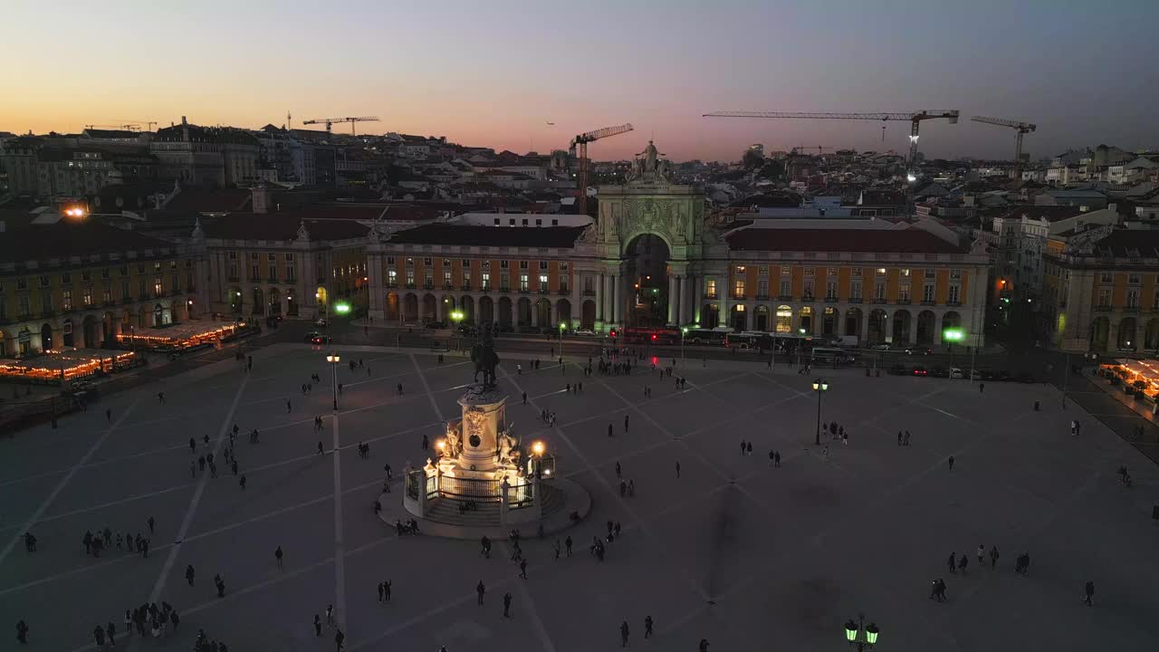 Drone view of Praça do Comércio at night视频素材