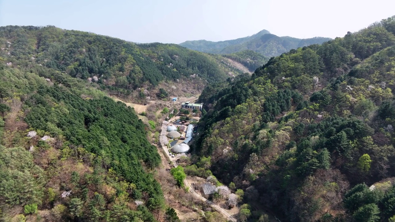 韩国江原道洪川郡，九山山周围的风景和自然环境研究架视频素材