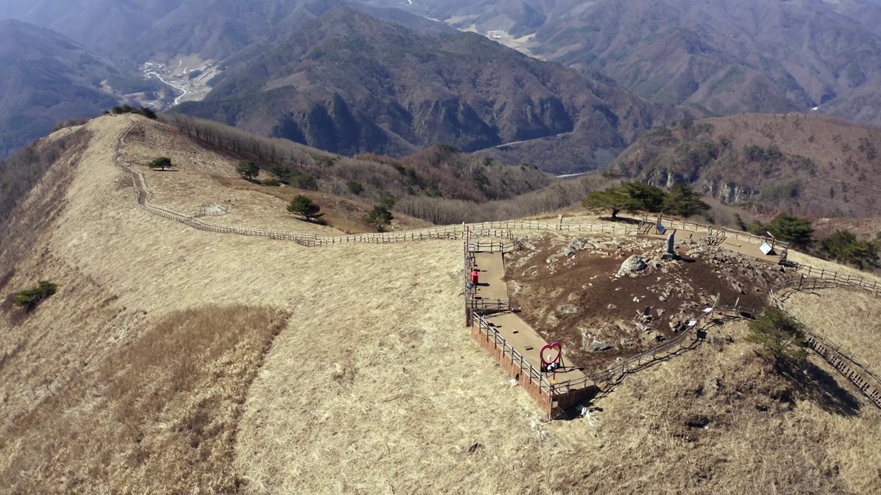 韩国江原道旌善郡明东山的顶级风景视频素材