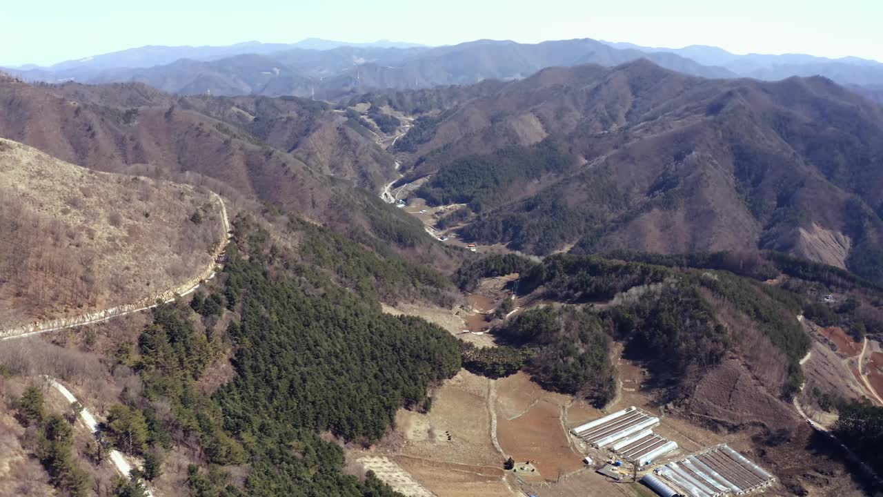 韩国江原道旌善郡明东山周围的风景视频素材