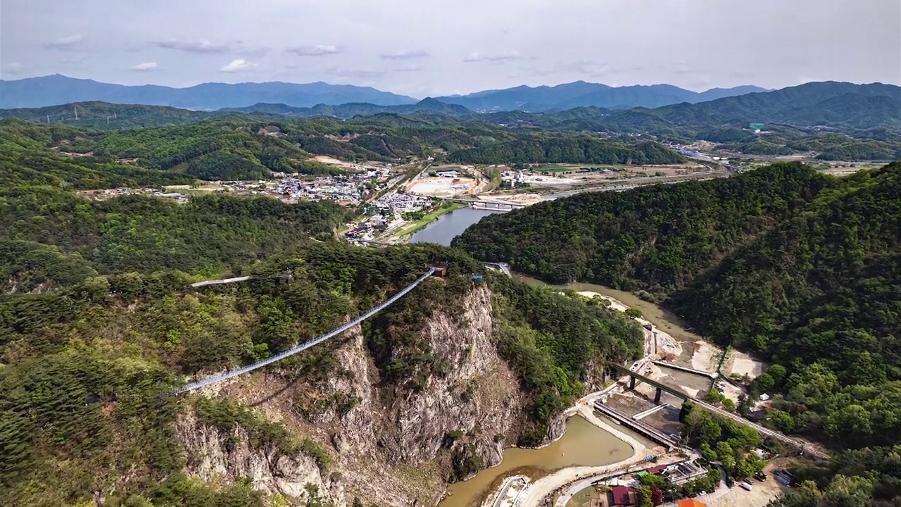 韩国江原道原州市小金山吊桥及周边地区视频素材