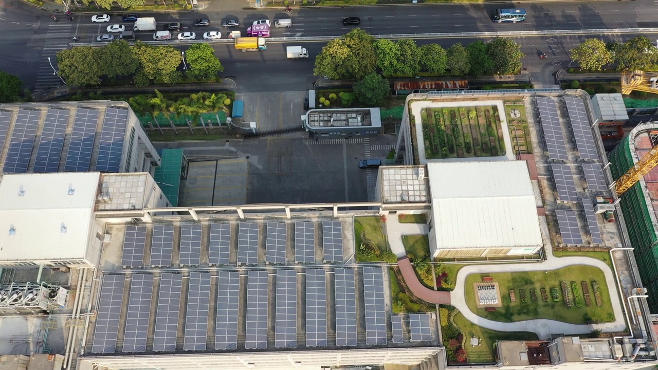 屋顶花园的太阳能电池板视频素材