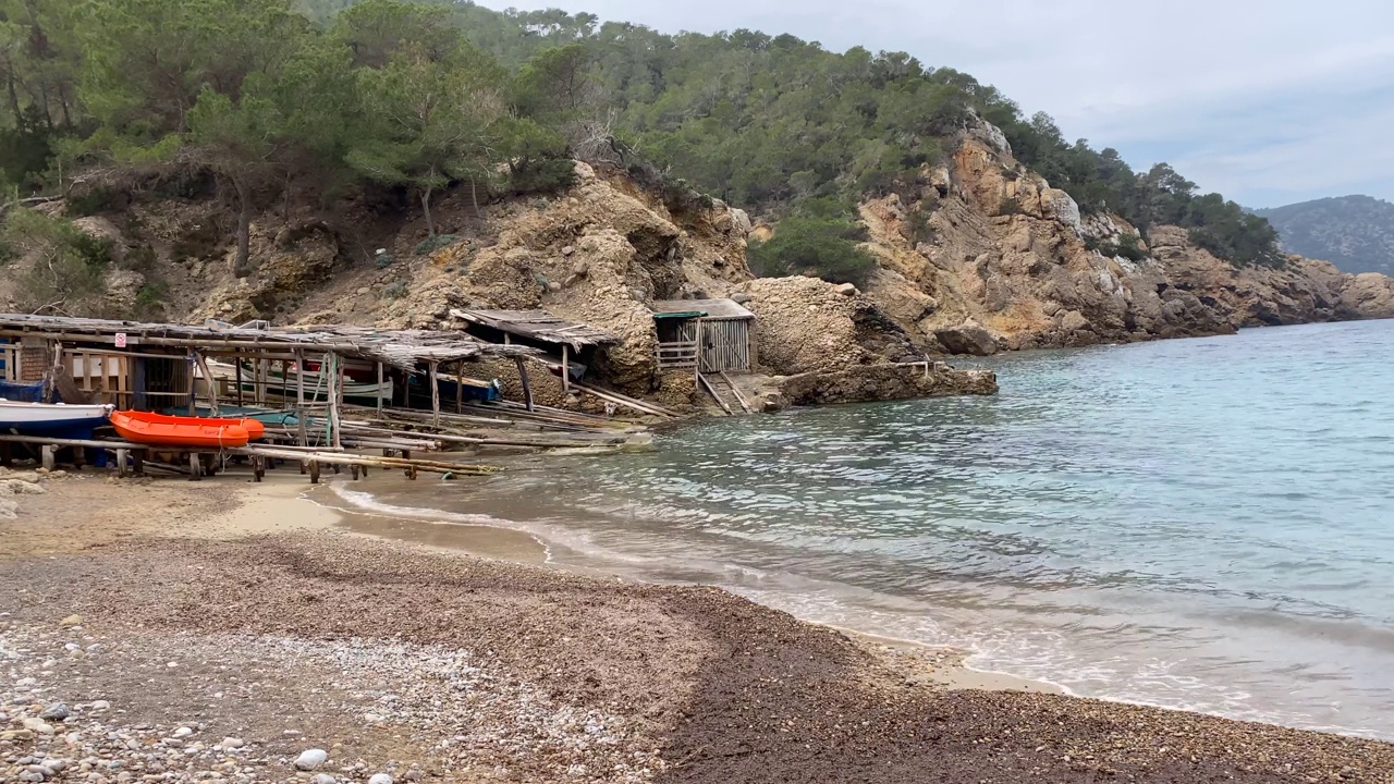 伊比沙岛宁静的海滩视频素材