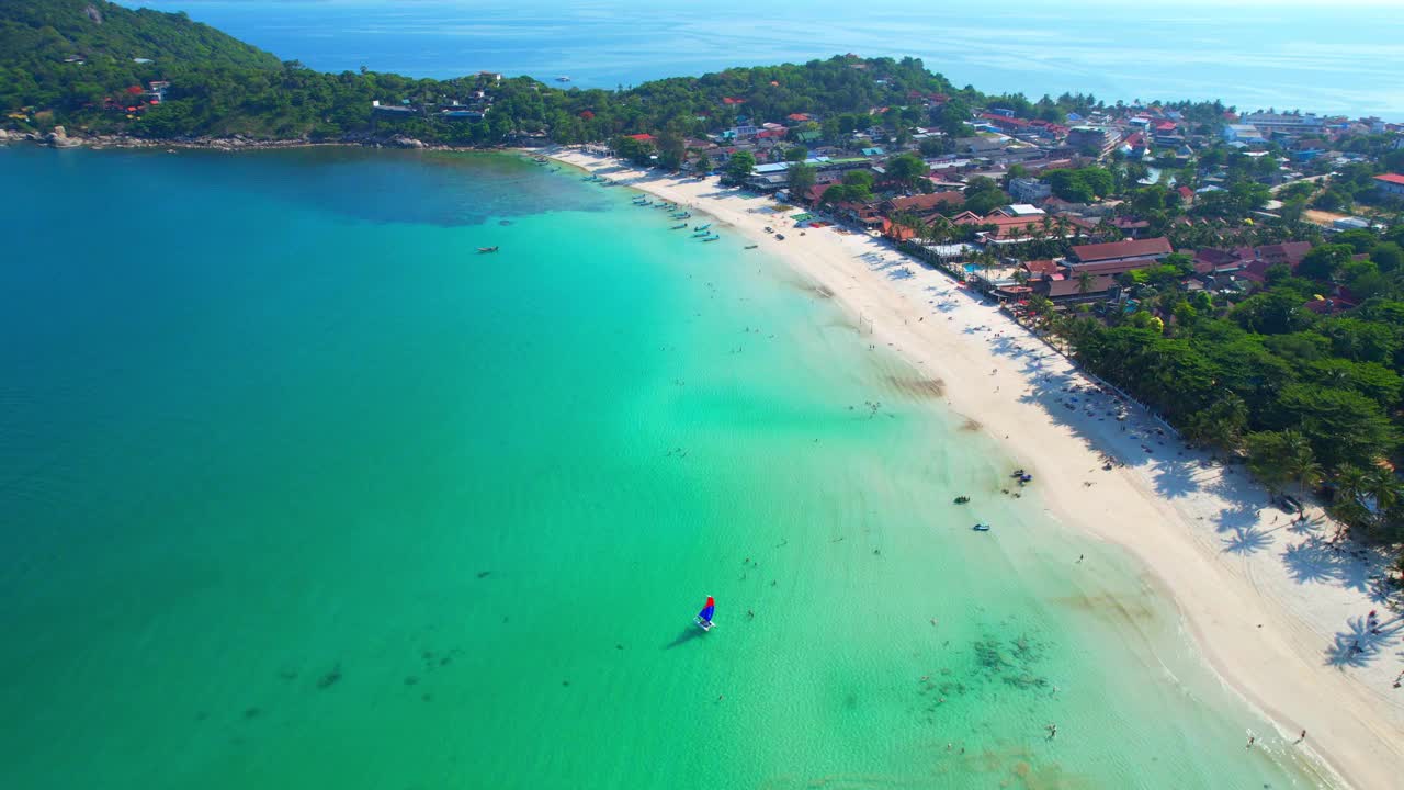 夏天美丽的海滩和大海视频素材