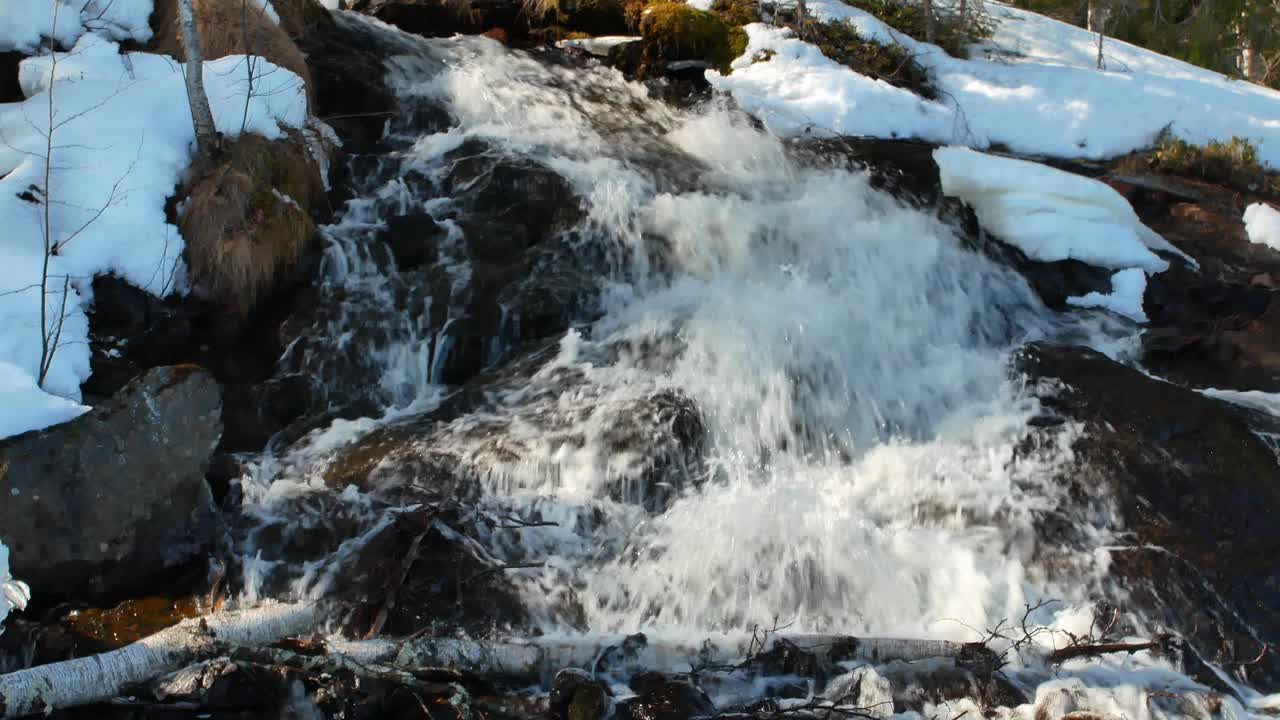 Rapids in Kemppilän Myllykoski, Ruokolahti Finland视频素材