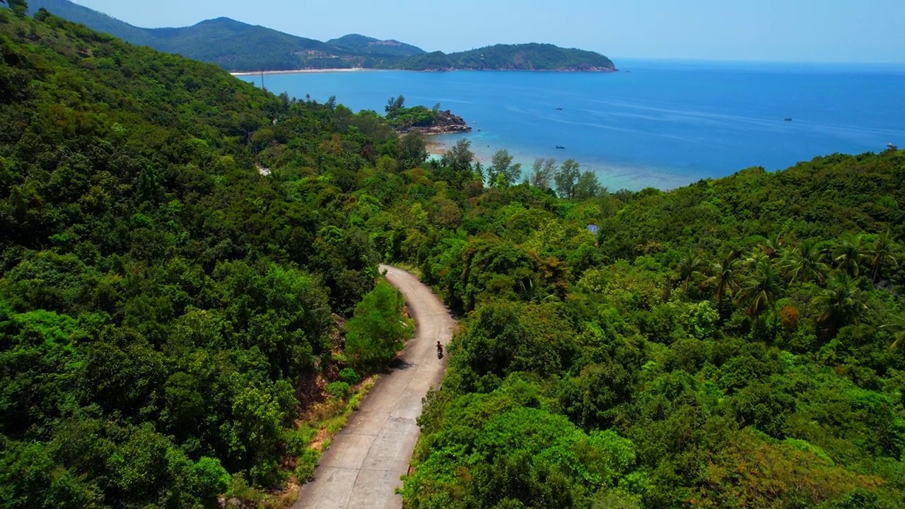 夏日美丽的热带海洋，鸟瞰图。视频素材