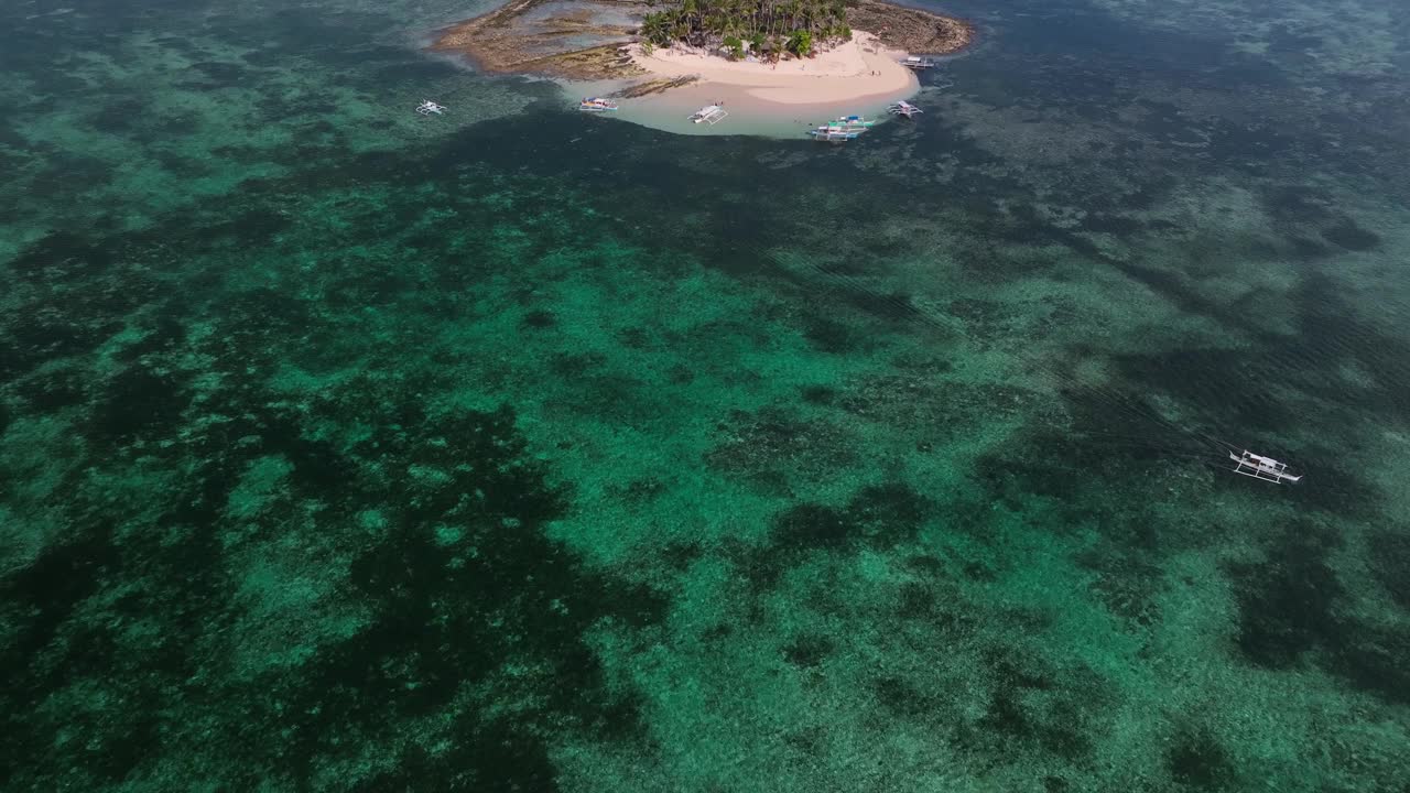 菲律宾Guyam岛鸟瞰图。视频素材