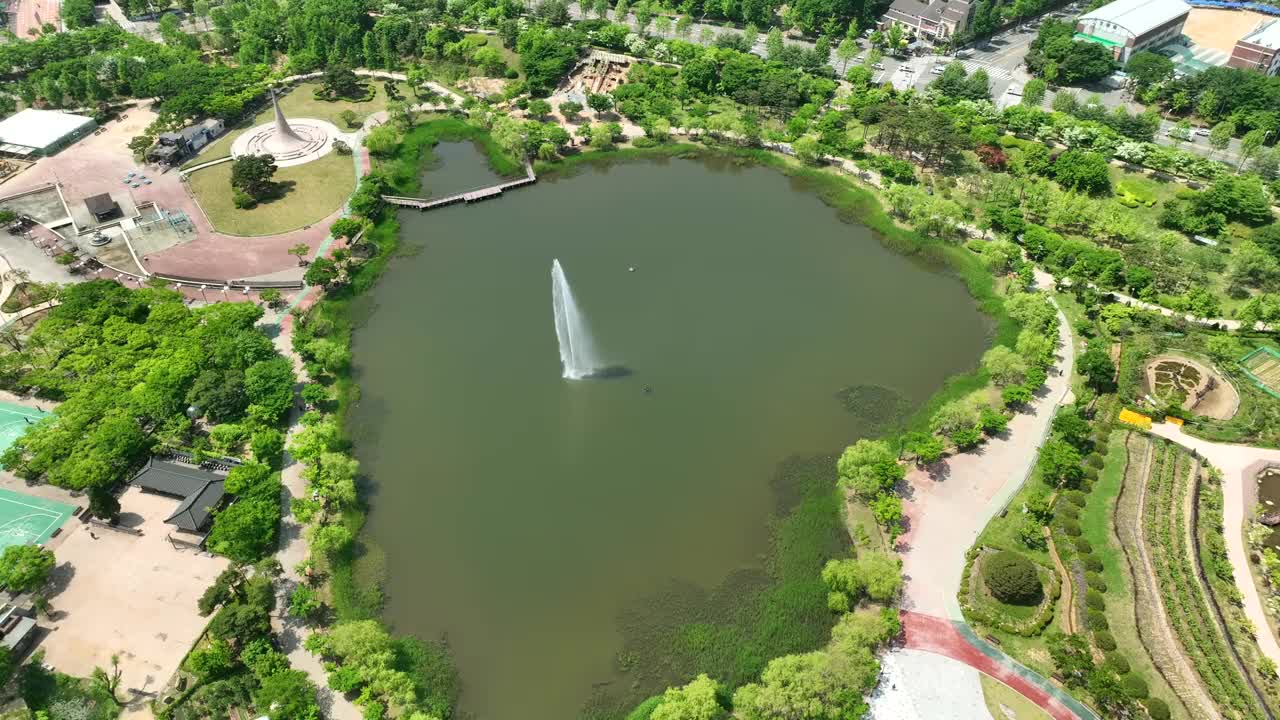 上东湖公园市中心、首都圈第一环路、公寓园区/京畿富川市视频素材