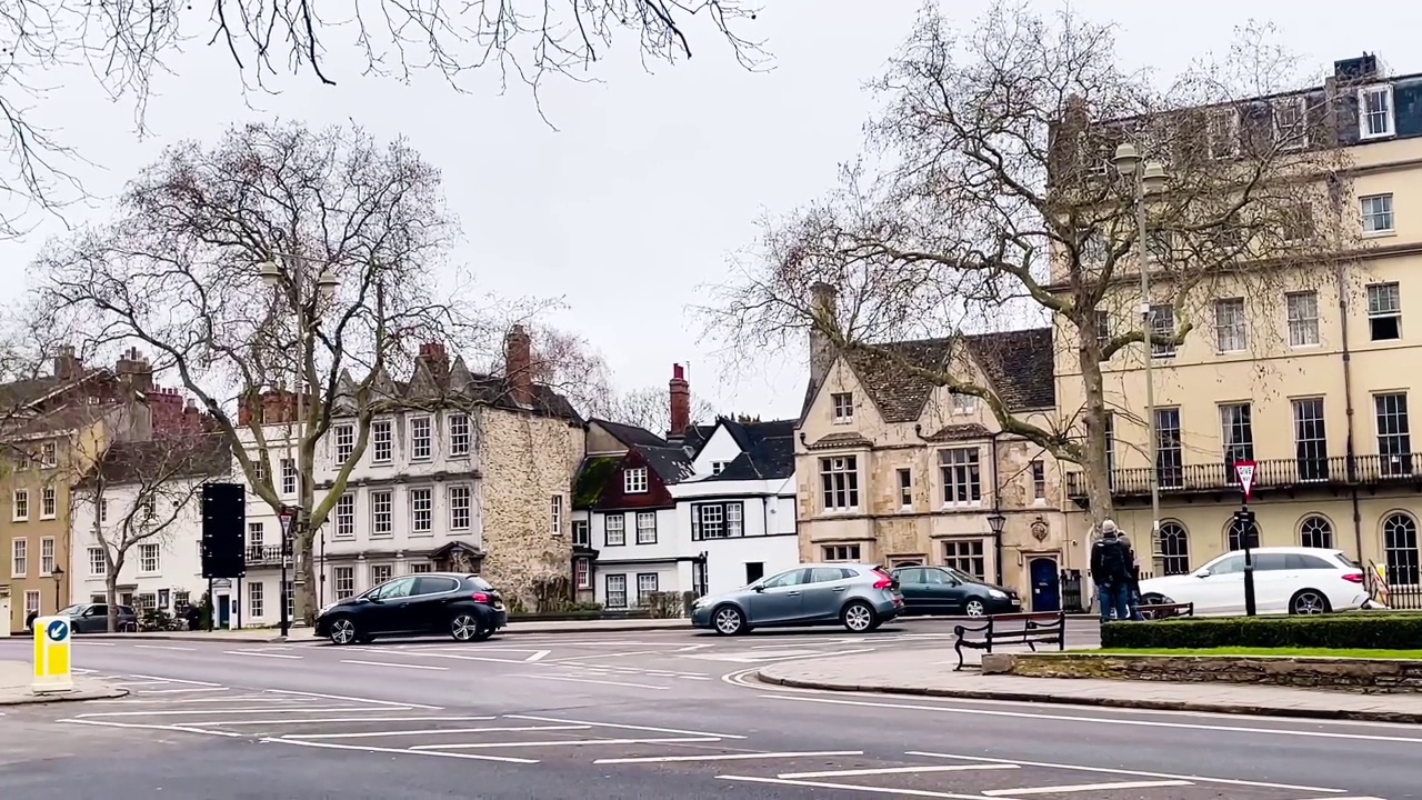 英国牛津市美丽的历史建筑和建筑视频素材