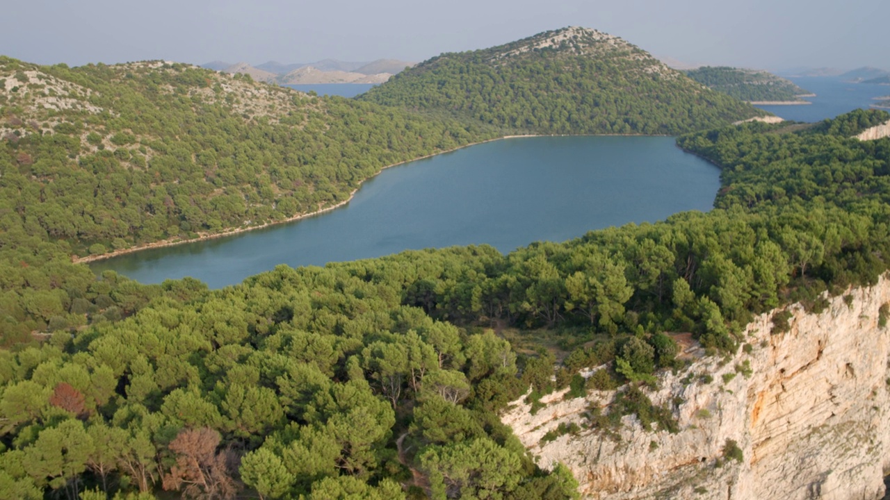 鸟瞰Telašćica自然公园，亚得里亚海，克罗地亚视频素材