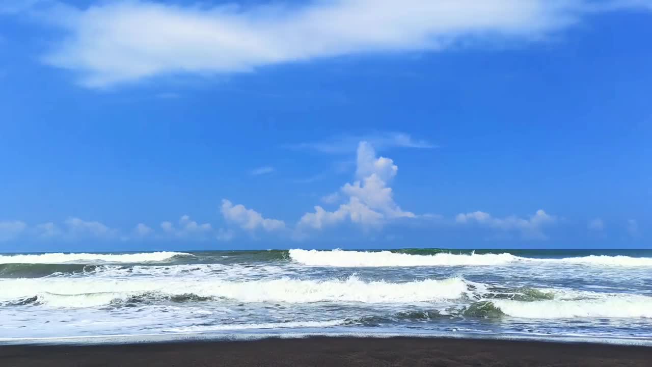 德波海滩的海浪视频素材