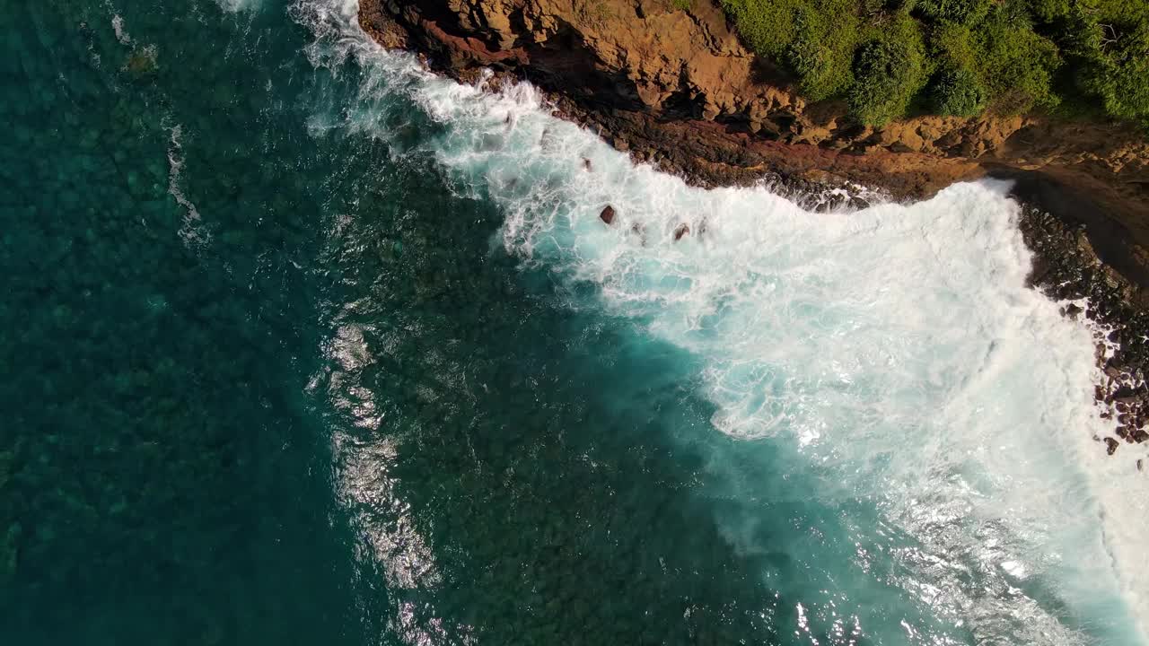 夏威夷崎岖海岸航拍图视频素材