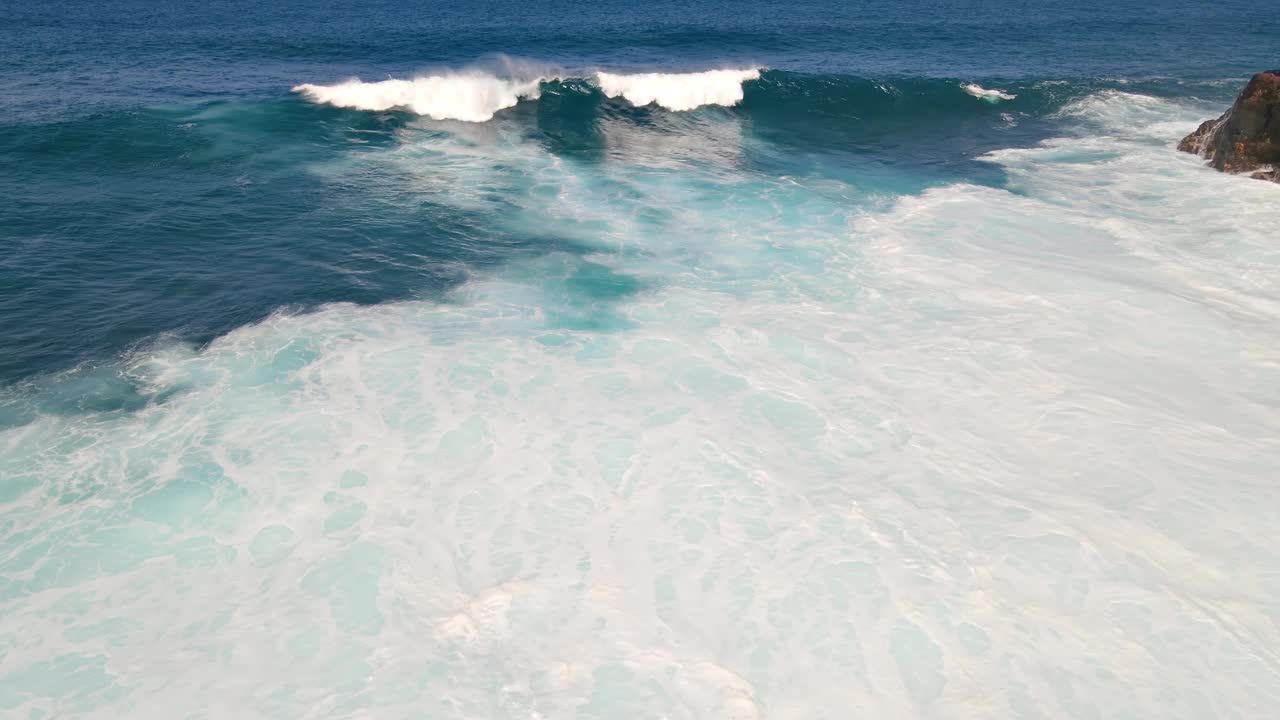 夏威夷崎岖海岸航拍图视频素材