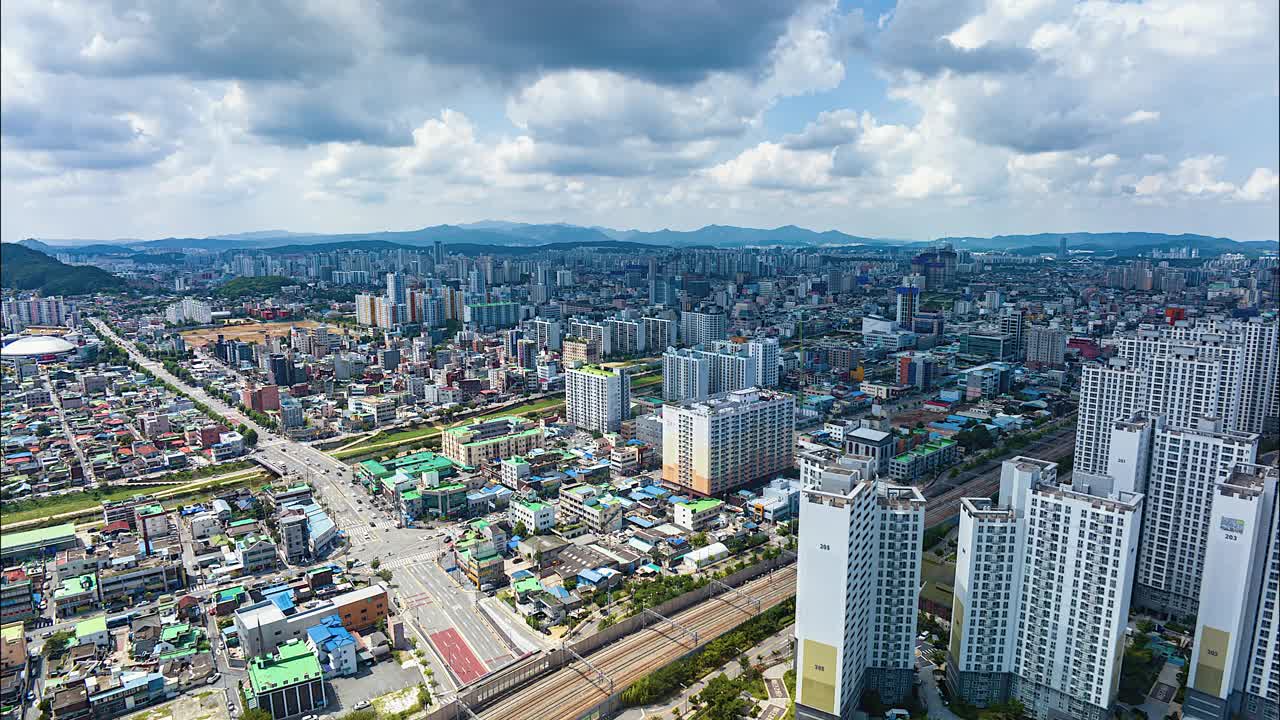 市中心附近的公寓/韩国大田东区视频素材