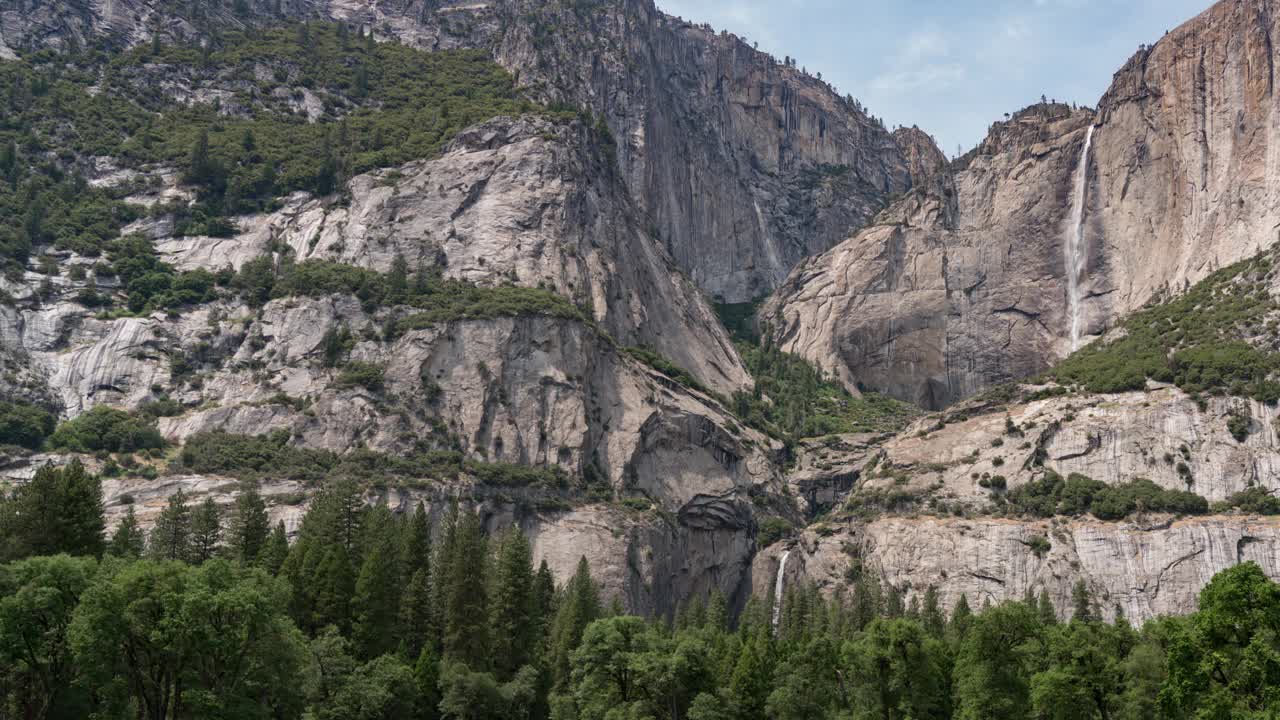 约塞米蒂瀑布库克草地延时潘R内华达山脉美国加利福尼亚州视频素材