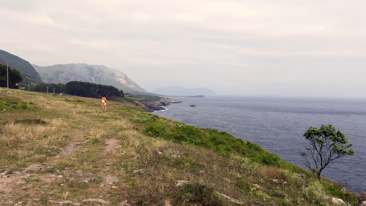 沿着海岸散步视频下载