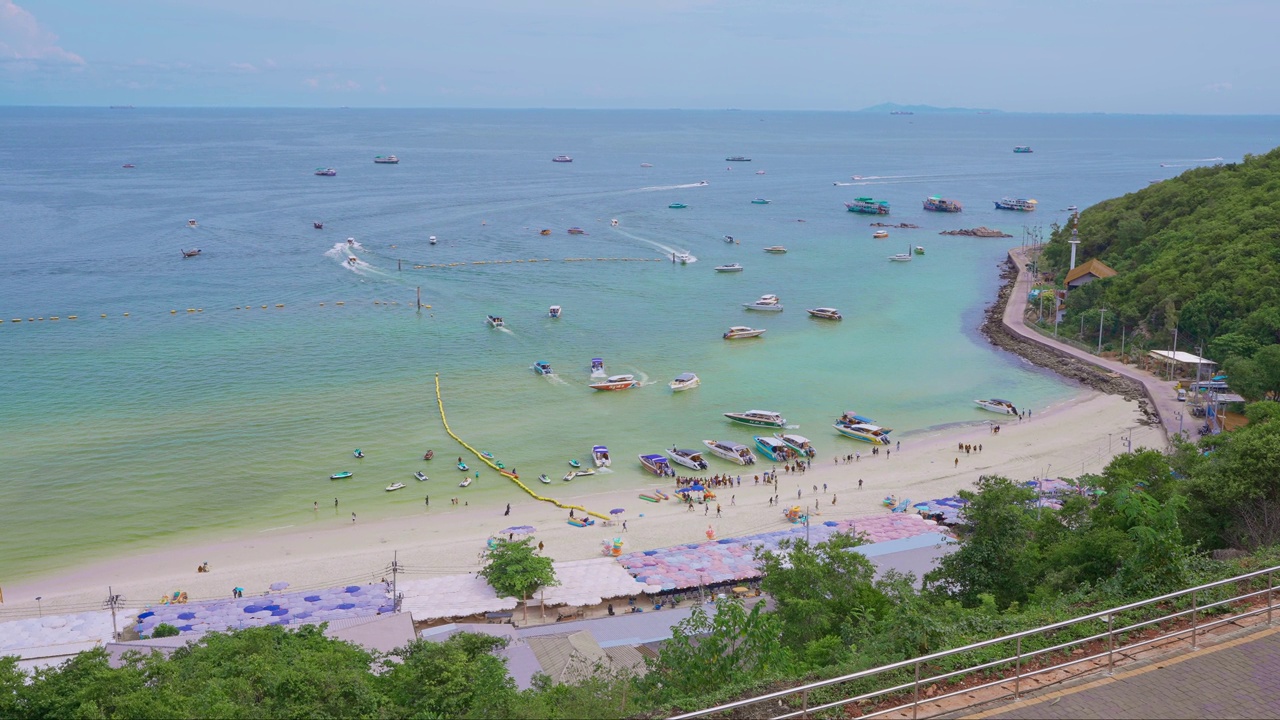 泰国芭堤雅兰恩岛的海景。泰国芭堤雅的拉恩岛全景观景台。泰国兰恩岛的美丽景色视频素材