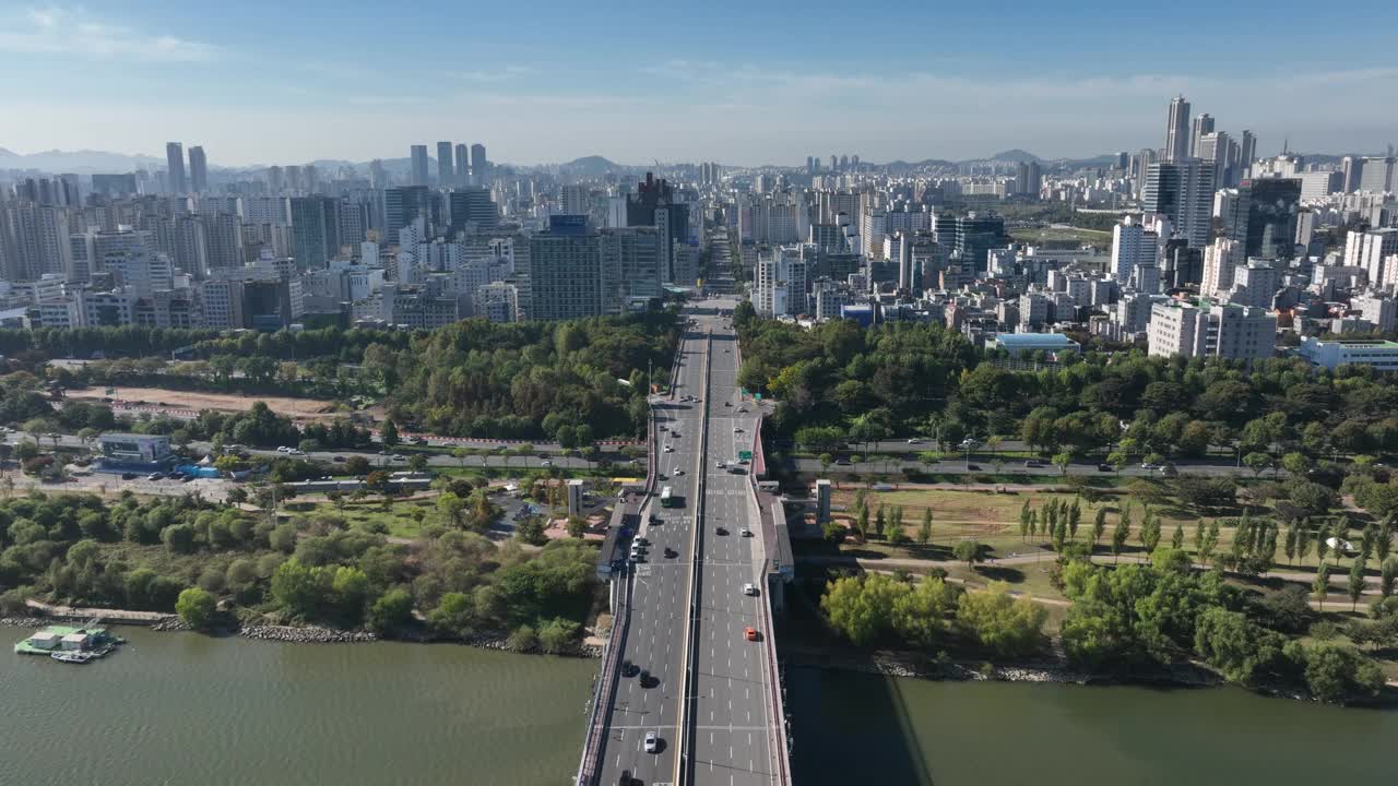 杨花桥、奥林匹克高速公路及周边/韩国首尔永登浦区视频素材