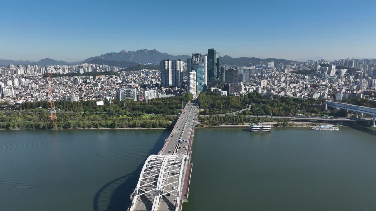 江边北路高速公路杨花桥及周边/韩国首尔麻浦区视频素材