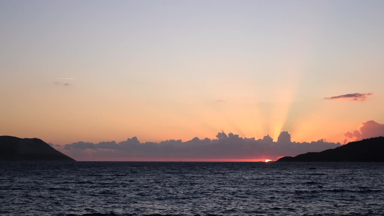 海上日落景观视频素材