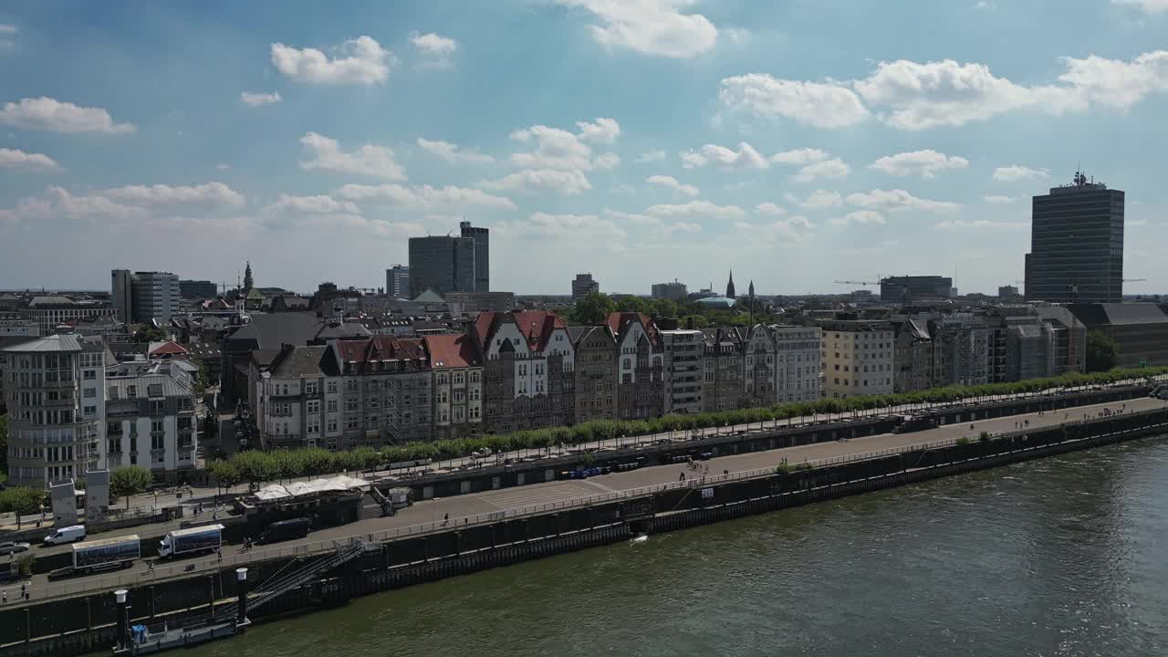 莱茵河畔的MedienHafen。旅游目的地，<s:1>塞尔多夫视频素材