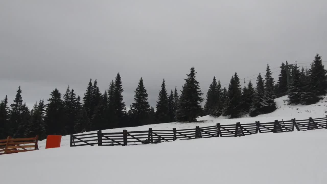 冬季高山滑雪场景观视频素材