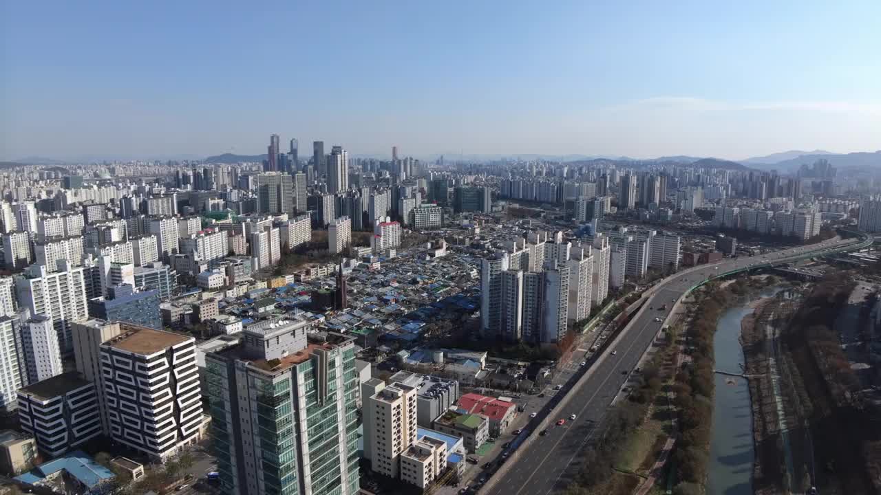 Mullae-dong, mullaecating Community，铸铁厂，咖啡馆建筑，道路和周围环境/首尔永登浦区，韩国视频素材