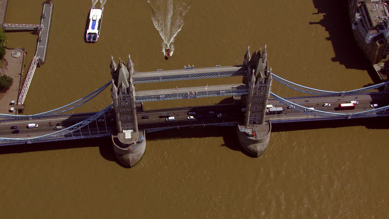 伦敦塔桥鸟瞰图，英国。4 k视频下载
