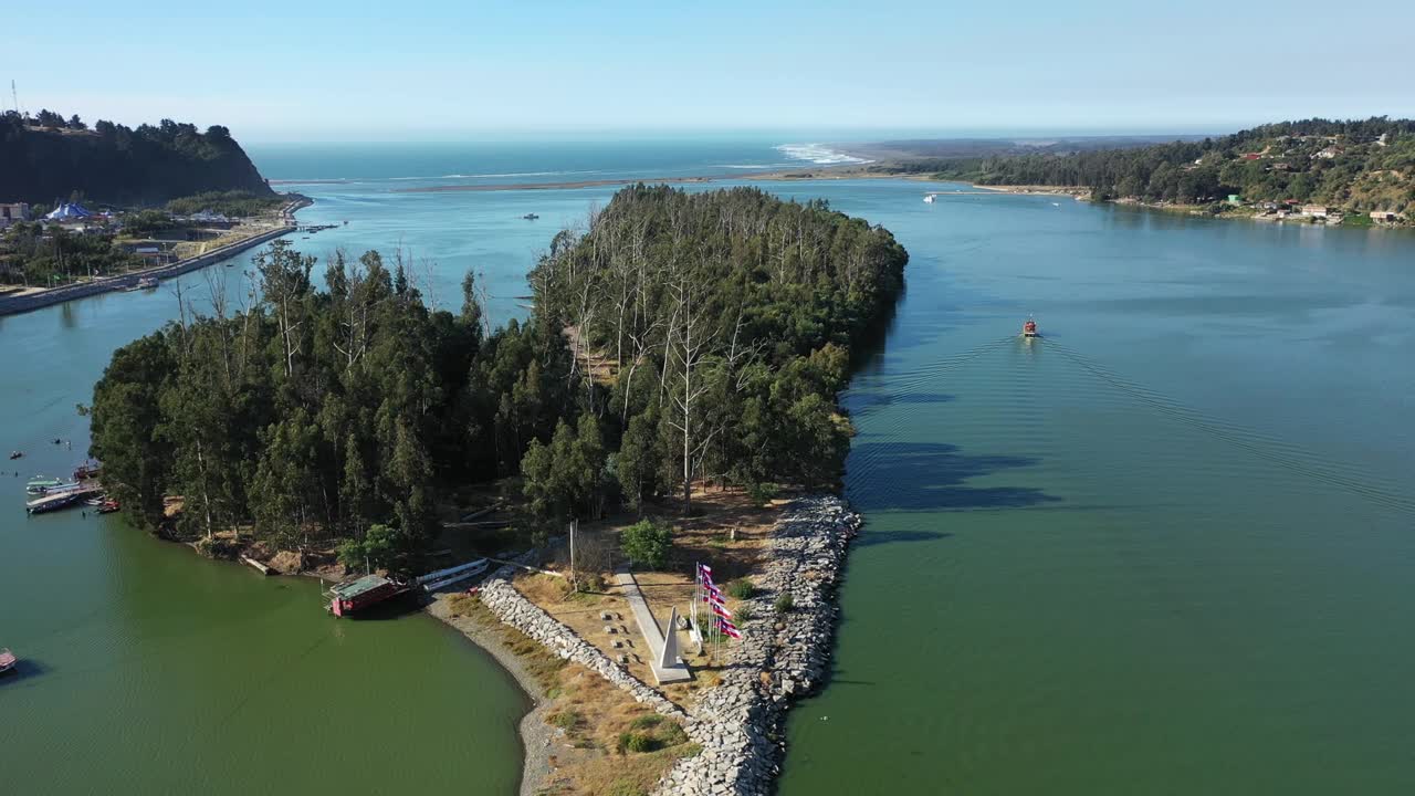 智利宪法奥雷戈岛地震海啸遇难者纪念碑视频素材