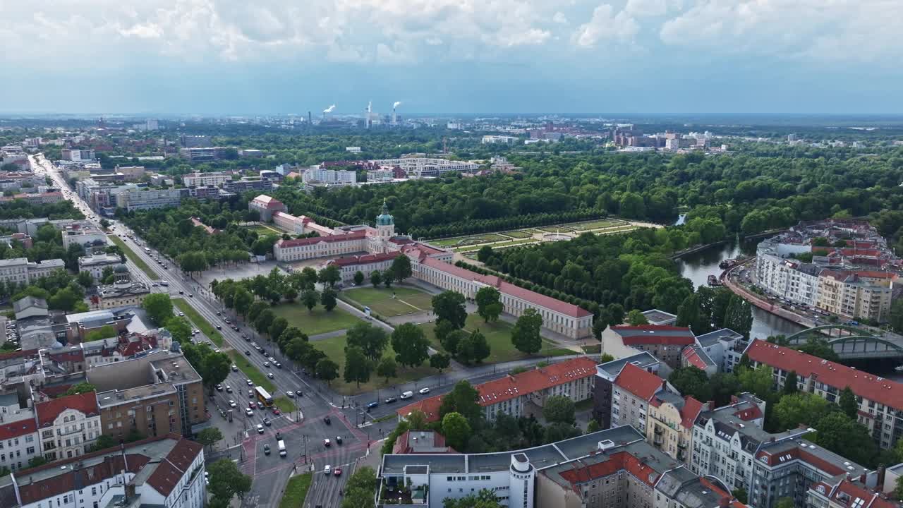 德国柏林夏洛滕堡宫鸟瞰图视频素材