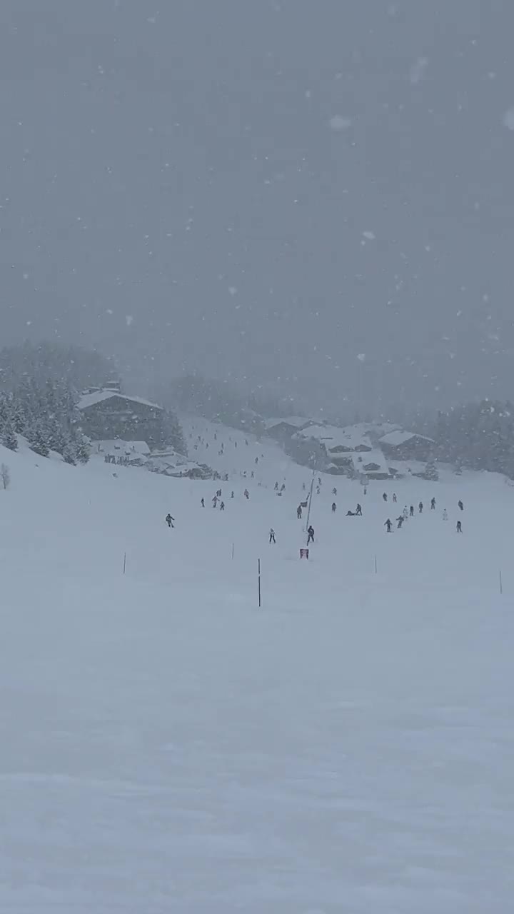 滑雪胜地冬天下大雪视频素材