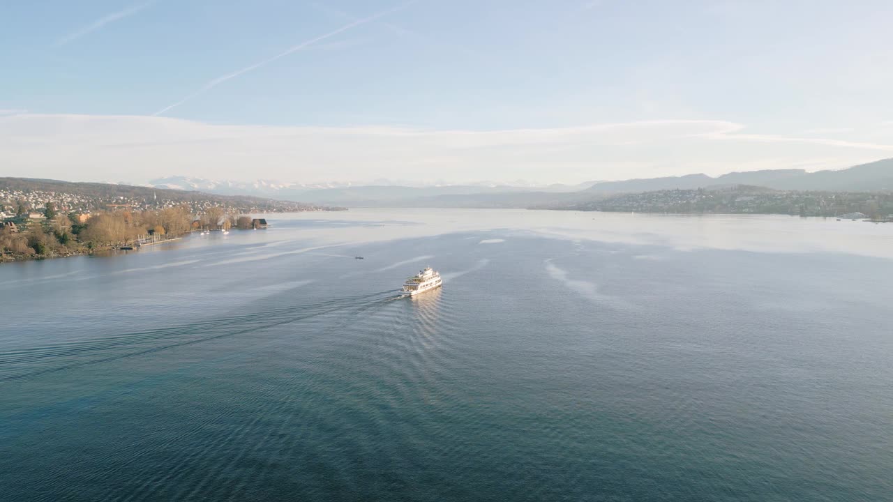 zrich的天际线与Limmat、Lake和grossmnster视频下载