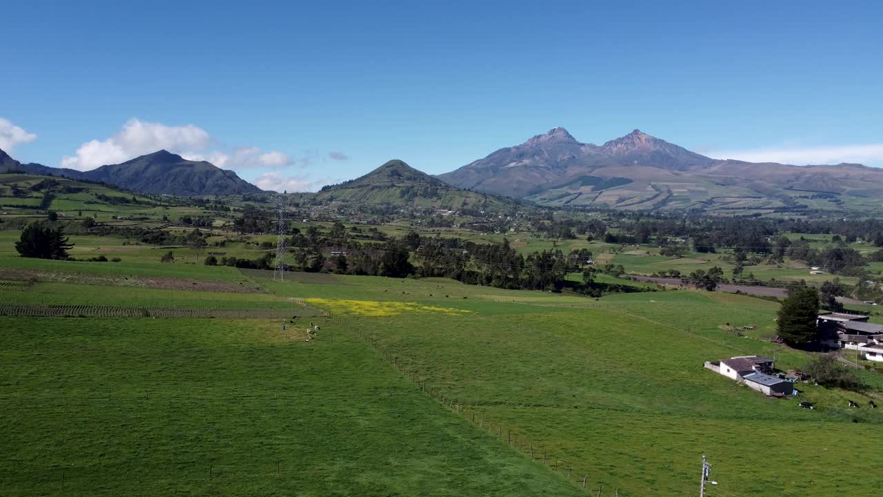 空中伊利诺斯火山山景观皮钦查厄瓜多尔拉丁美洲视频素材