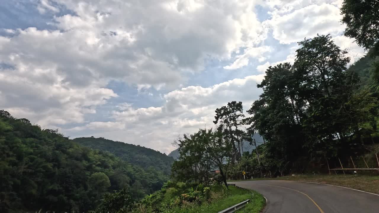 风景优美的山路之旅视频素材