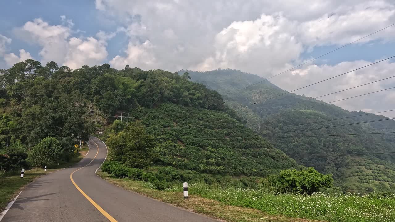 风景优美的山路之旅视频素材