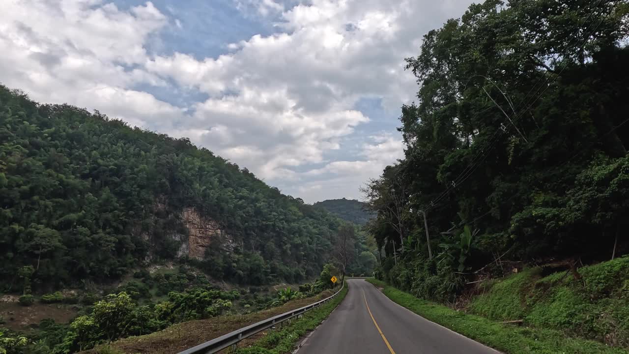 风景优美的山路之旅视频素材