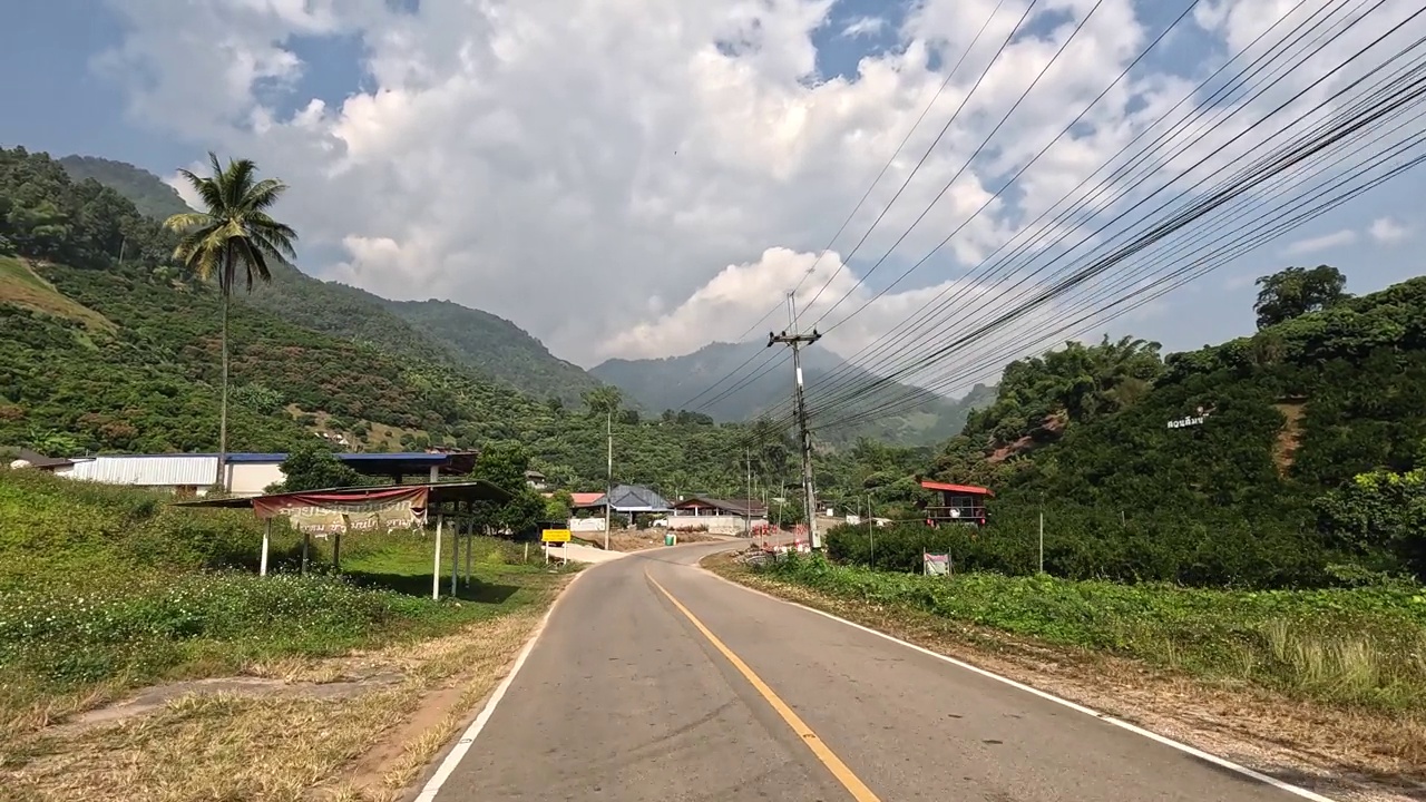 风景优美的山路之旅视频素材