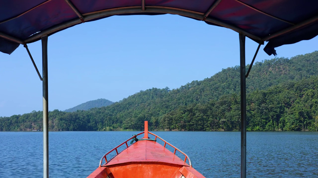 风景湖游船之旅视频素材